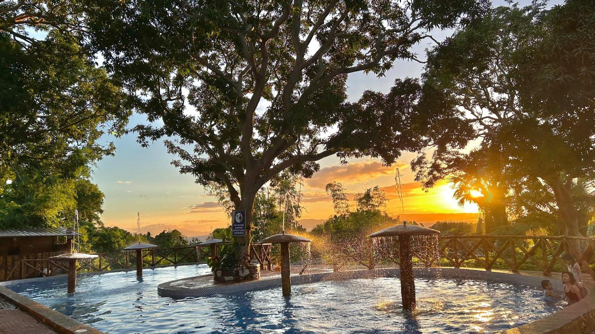 Santiago Private Resort Pililla Buitenkant foto